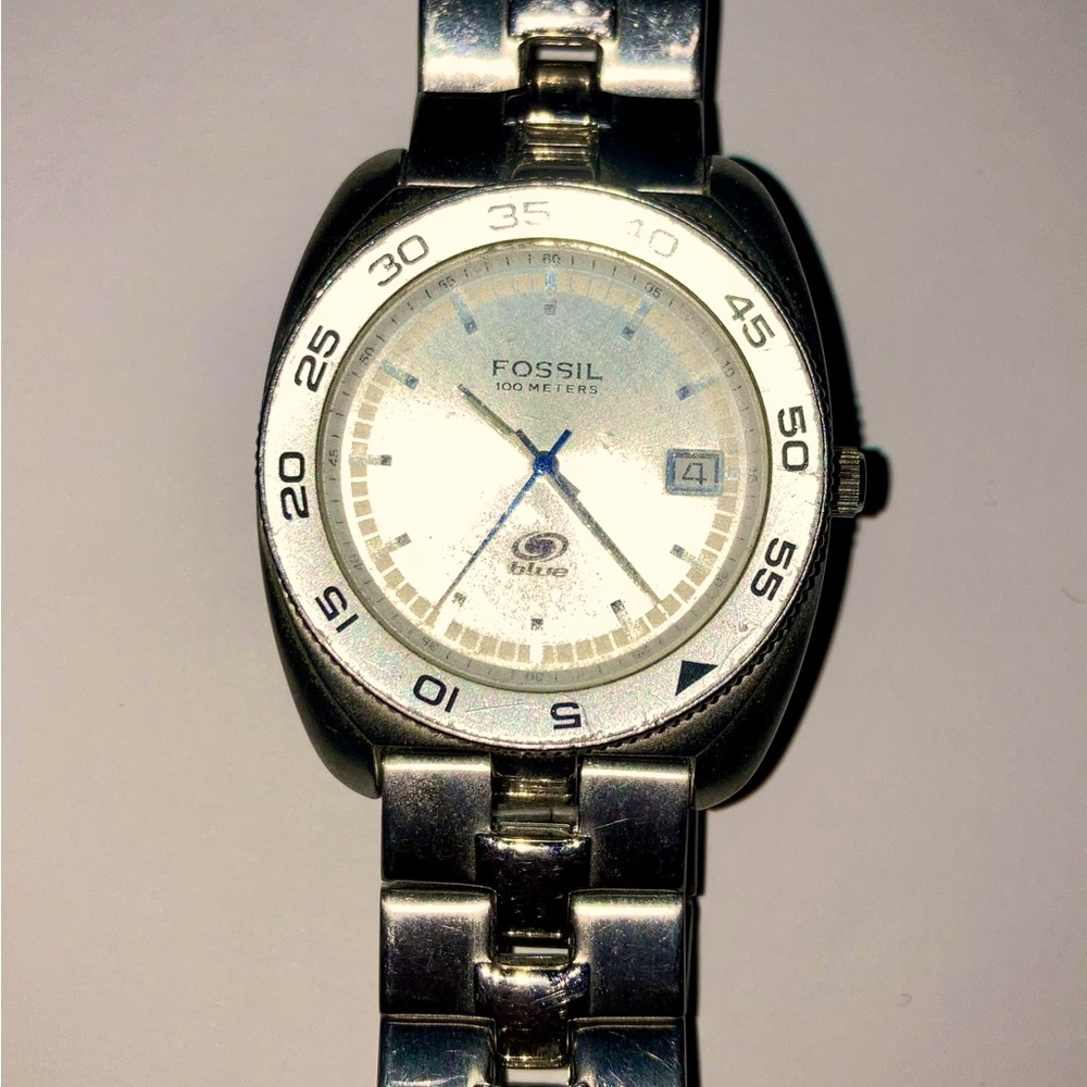 Vintage men’s Fossil Blue series watch.